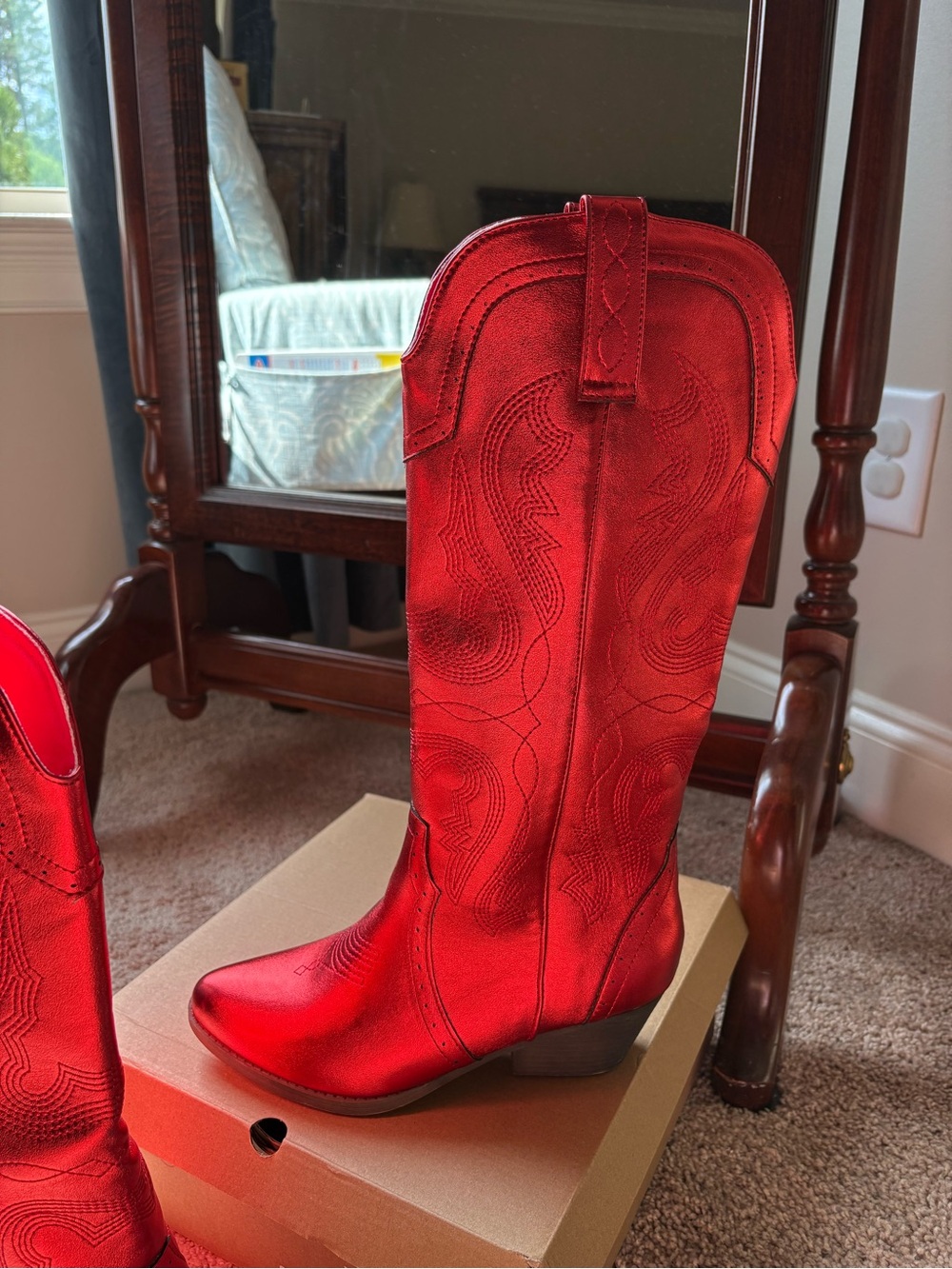 Red Metallic Women’s Cowboy Boots size 9 medium - Picture 2 of 6